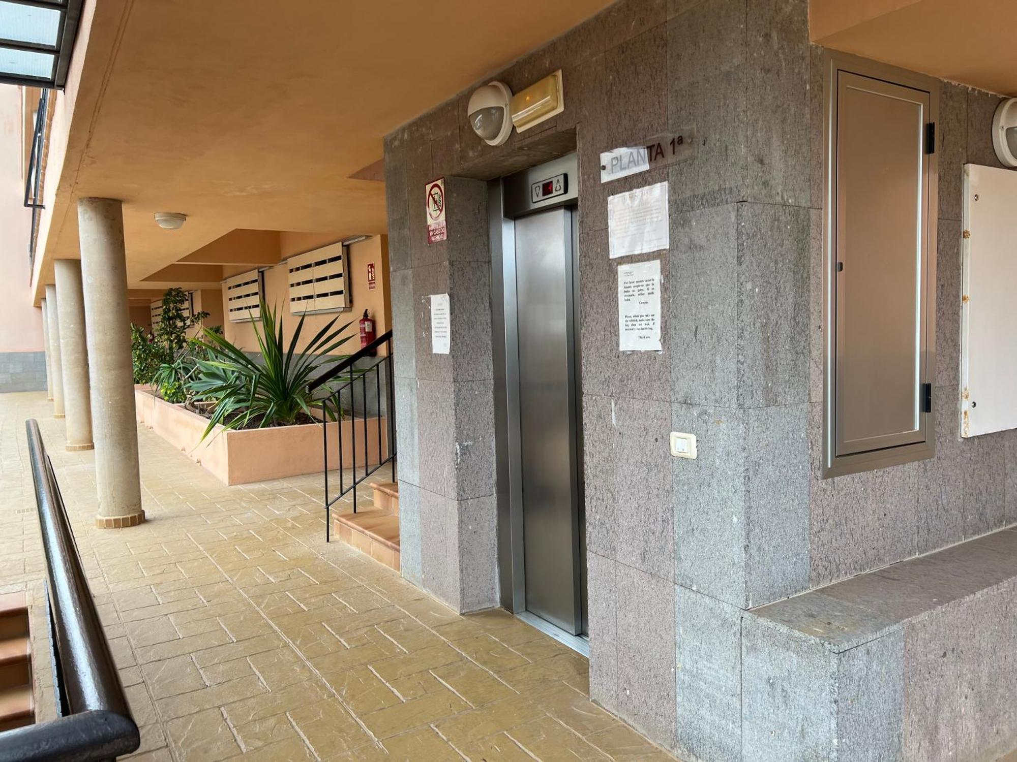 Los Cristianos Piscina Y Terraza Eksteriør bilde